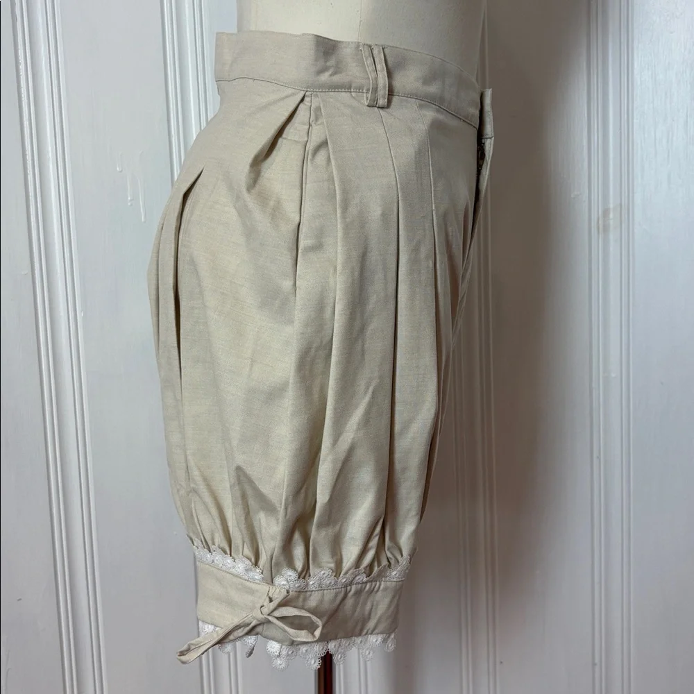 DTD Beige Pleated Balloon Shorts/bloomers w/ Lace Trim Size Medium (estimated) - Picture 2 of 9